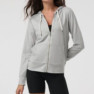 Vuori Halo Performance Hoodie 2.0 In Pale Gray Heather Size M